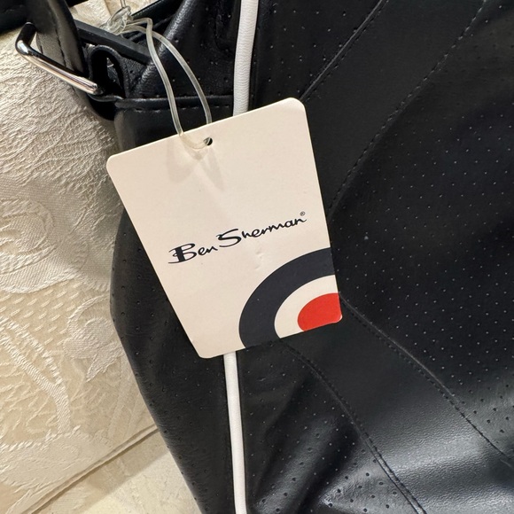 New, Ben Sherman Black Duffel Bag with White Accents 💼 - Picture 2 of 4